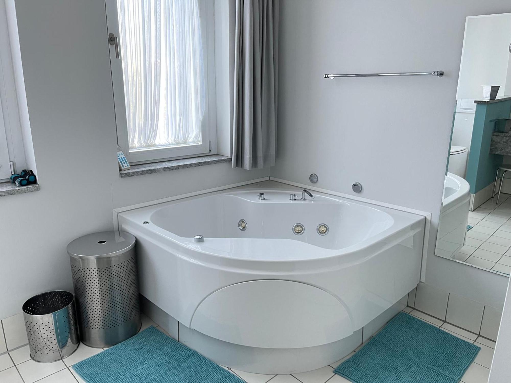 Whirlpool & Relax Suite Am Waldschloesschen Дрезден Екстериор снимка